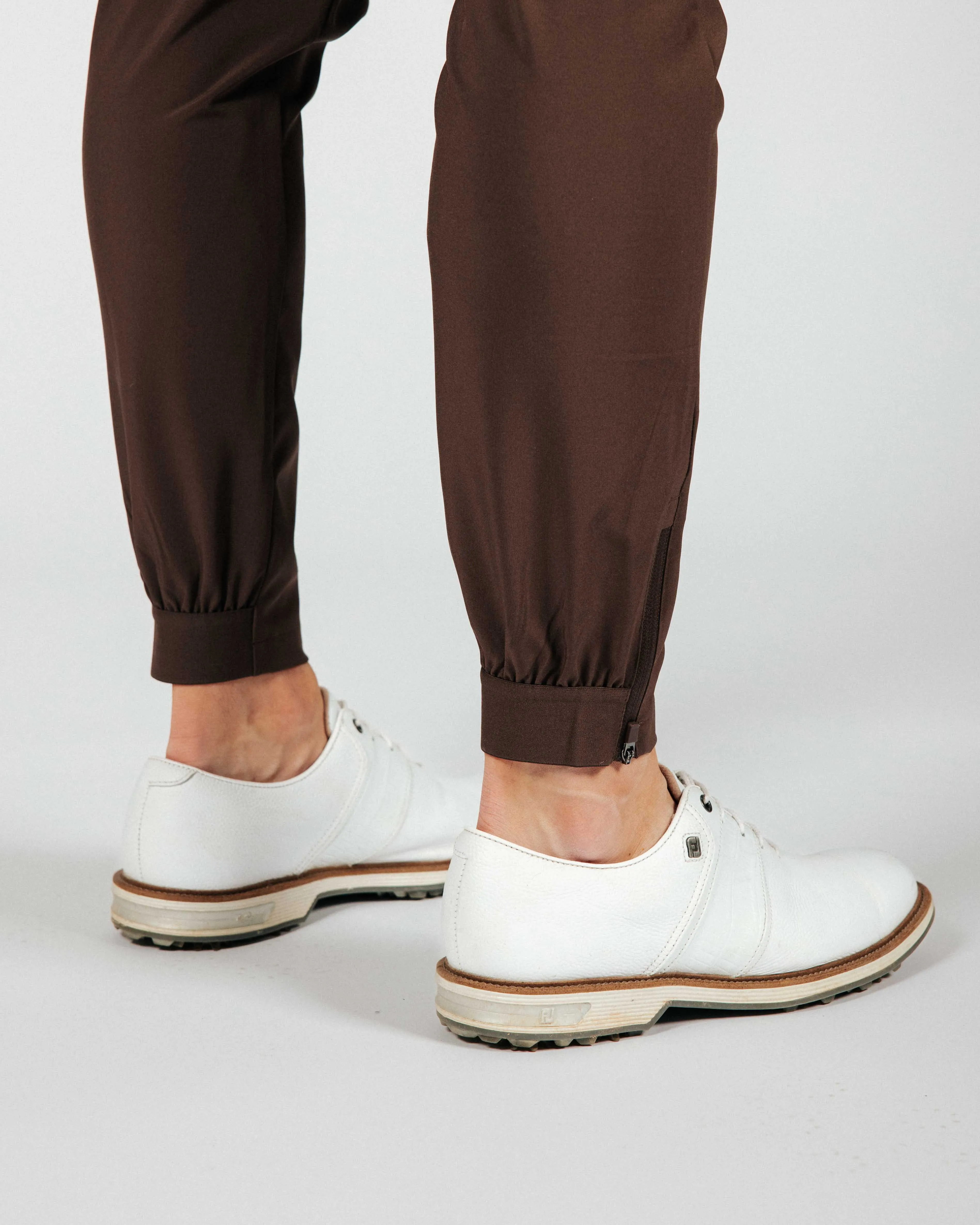 Men's Brown Golf Jogger spill resistant