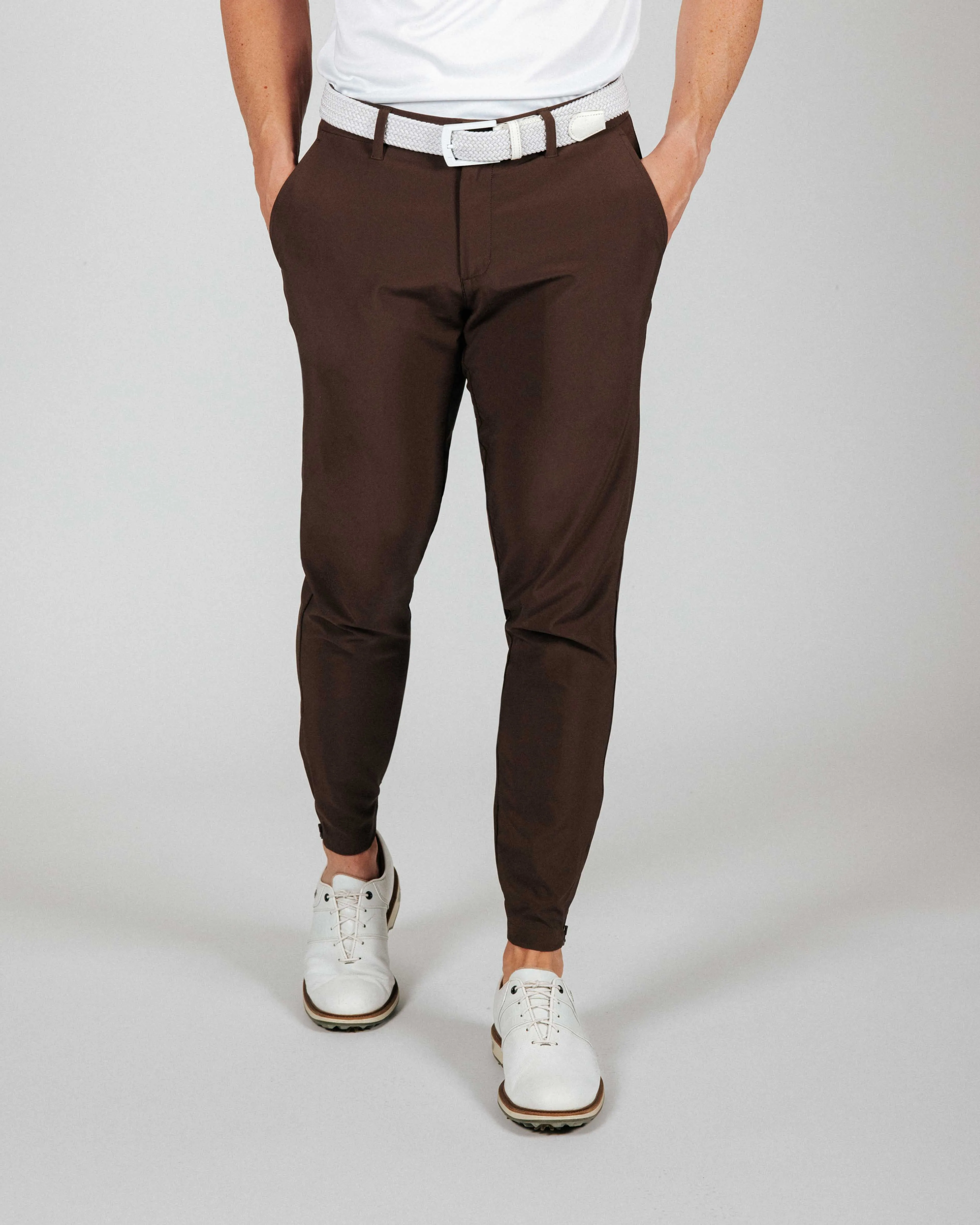 Men's Brown Golf Jogger airport outfit