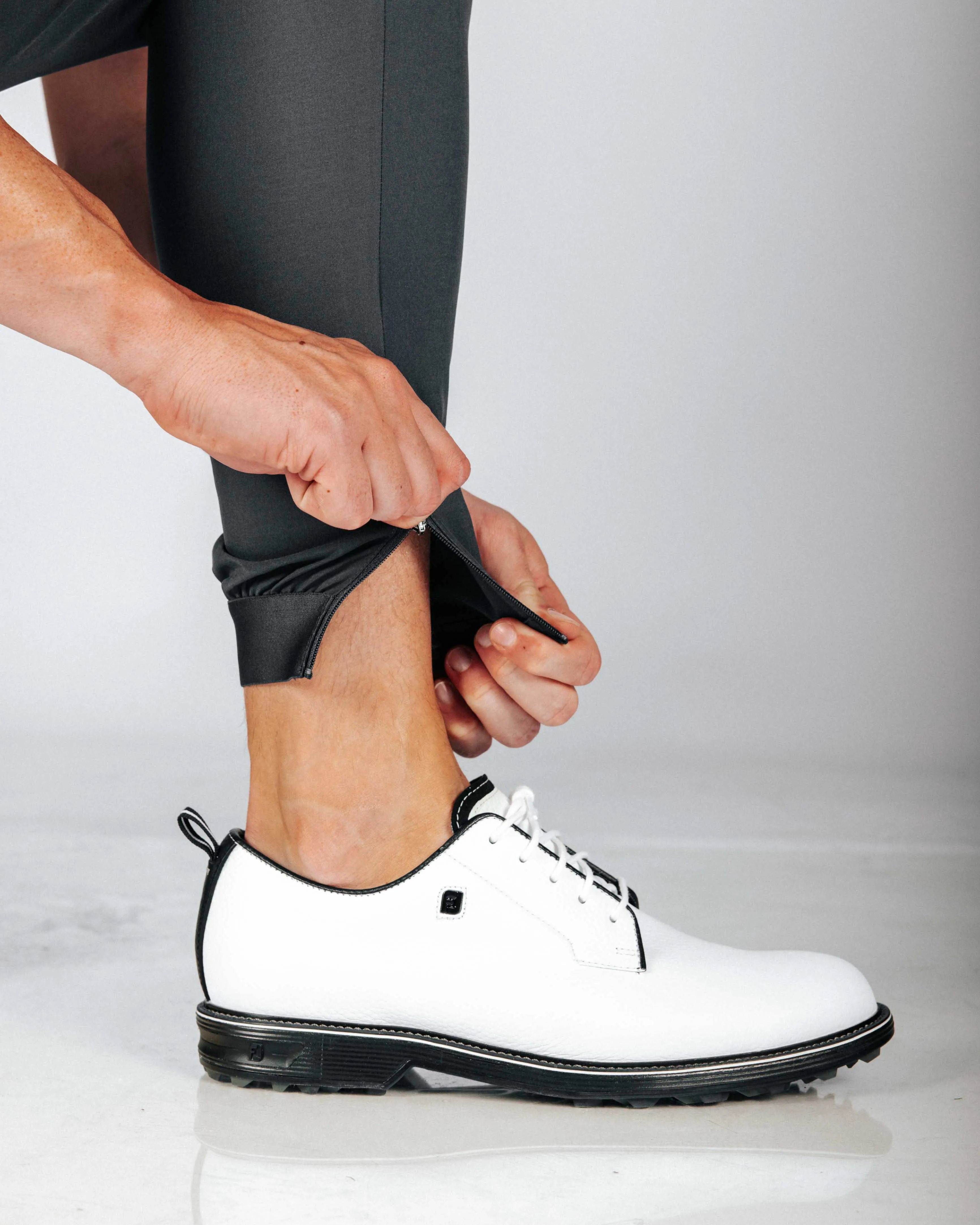 Men's Dark Gray Golf Jogger muscle comfort