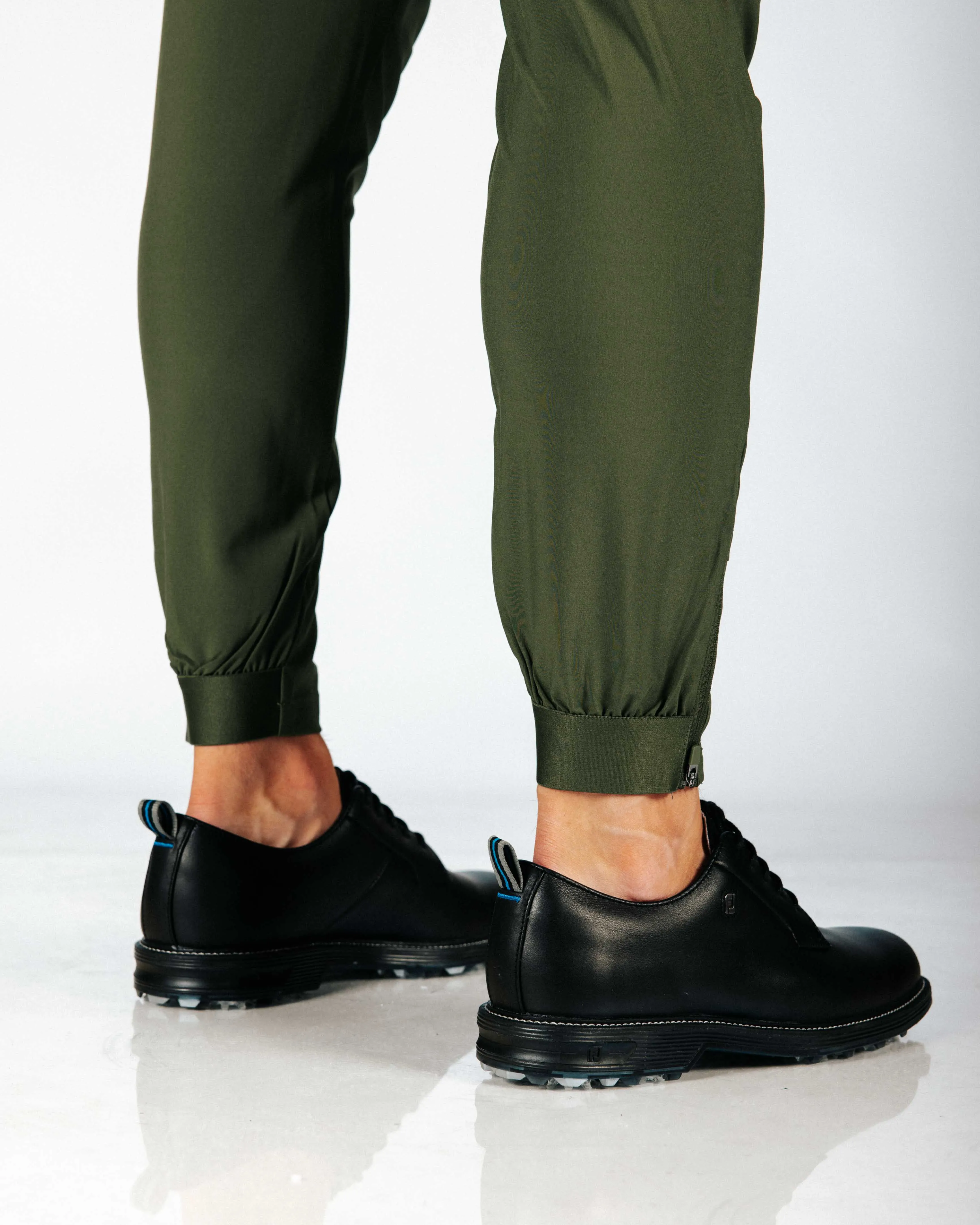 Men's Olive Golf Jogger travel lightwear