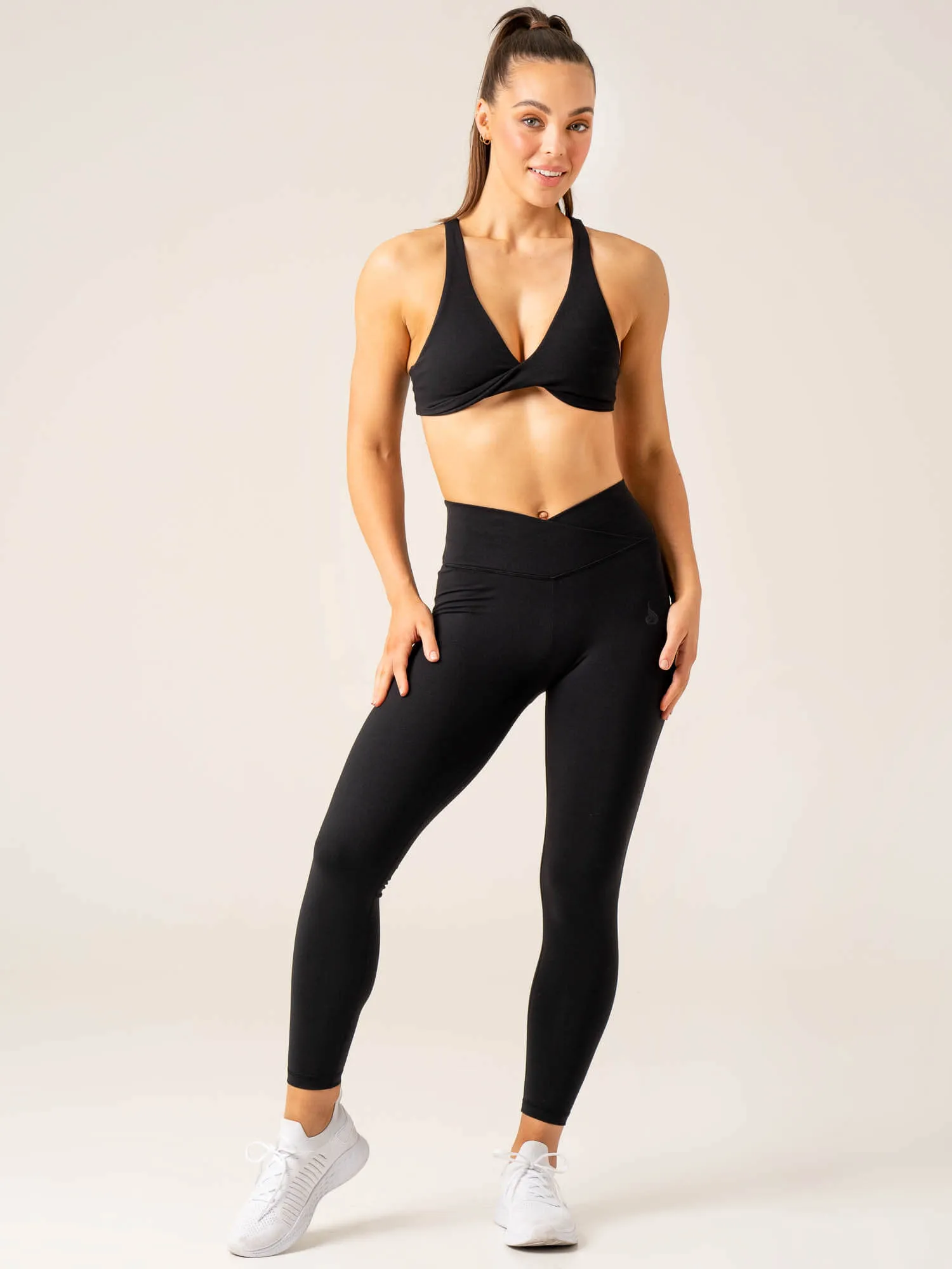 Momentum Cross Over Scrunch Leggings - Black All purpose