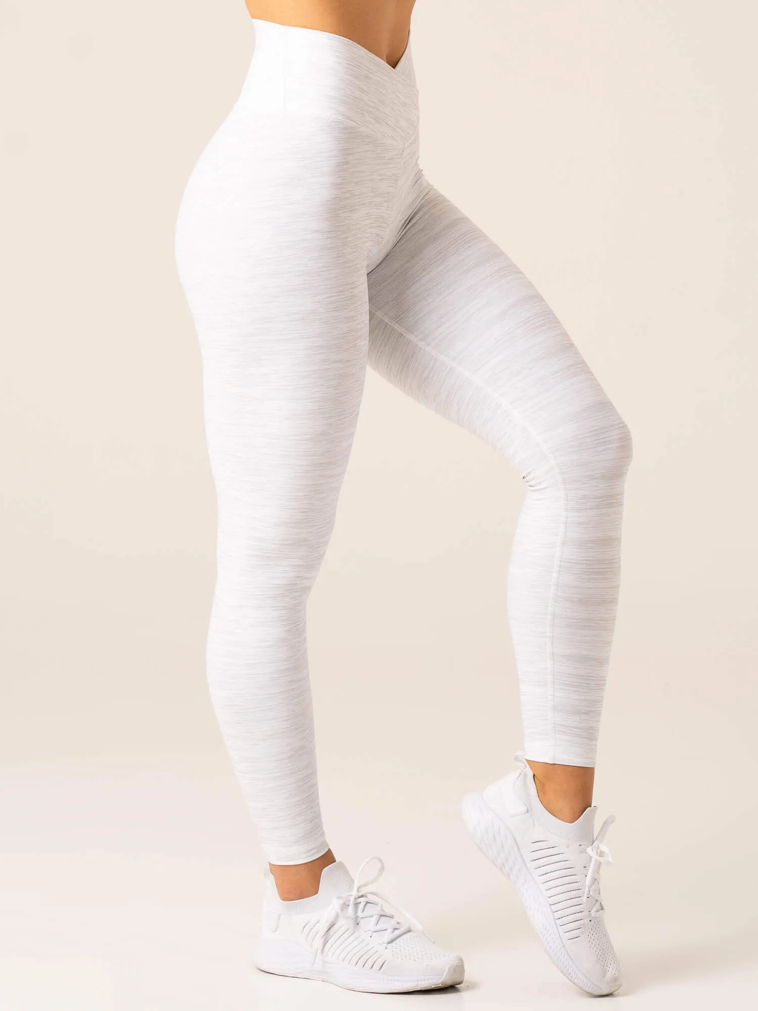Momentum Cross Over Scrunch Leggings - Snow Grey Marl Casual style