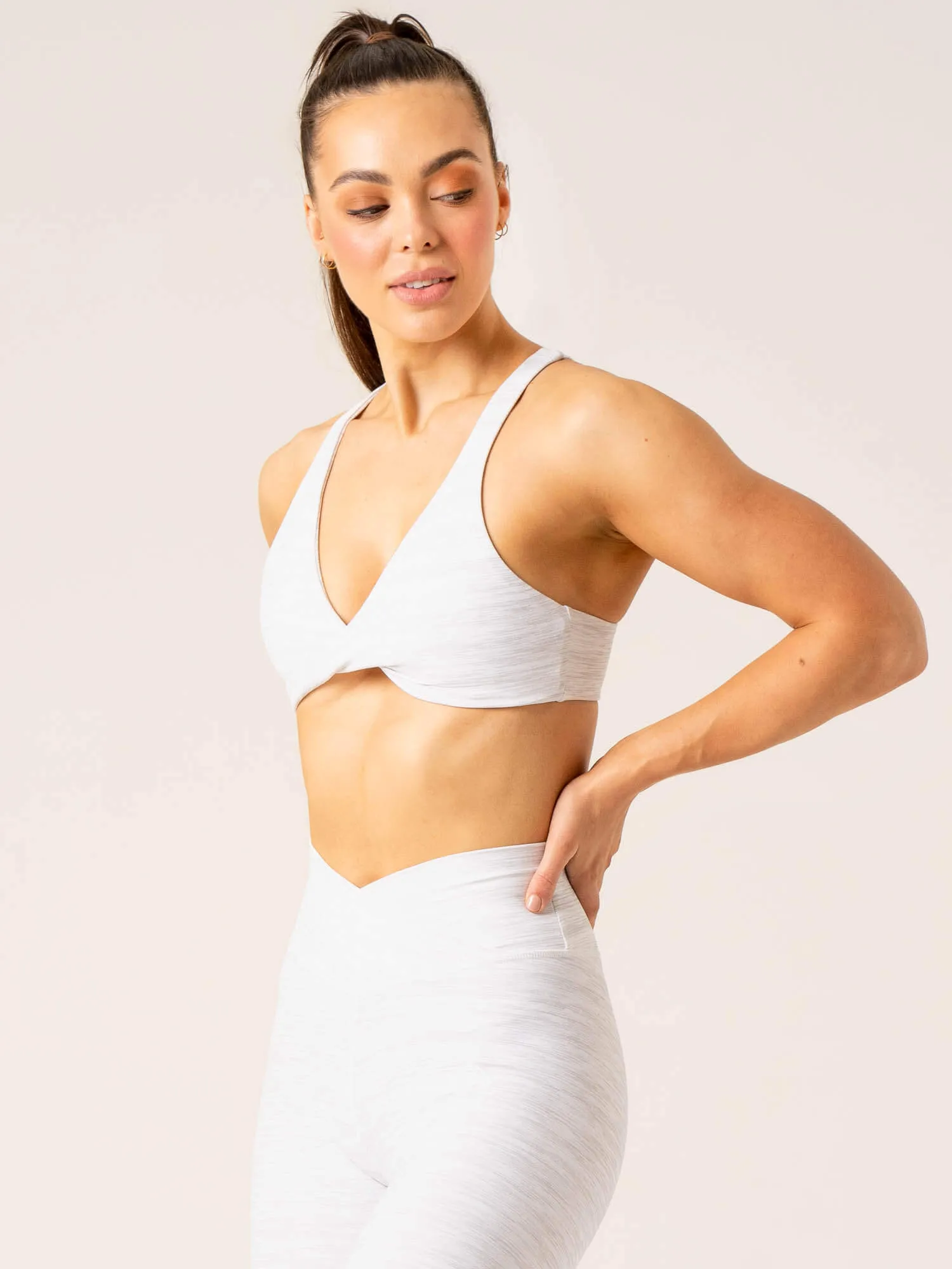 Momentum Twist Sports Bra - Snow Grey Marl Multi Use