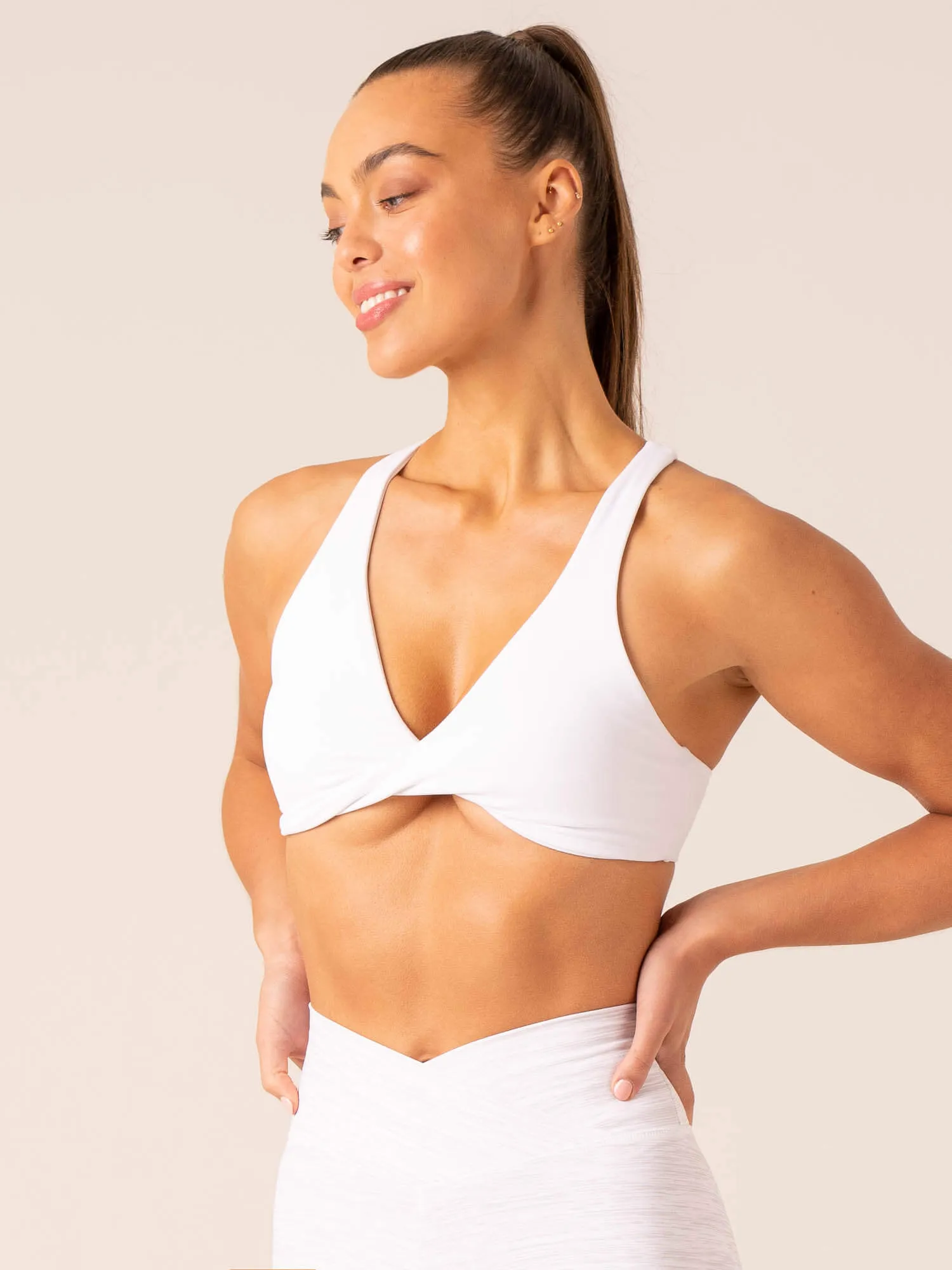 Momentum Twist Sports Bra - White Easy Wear