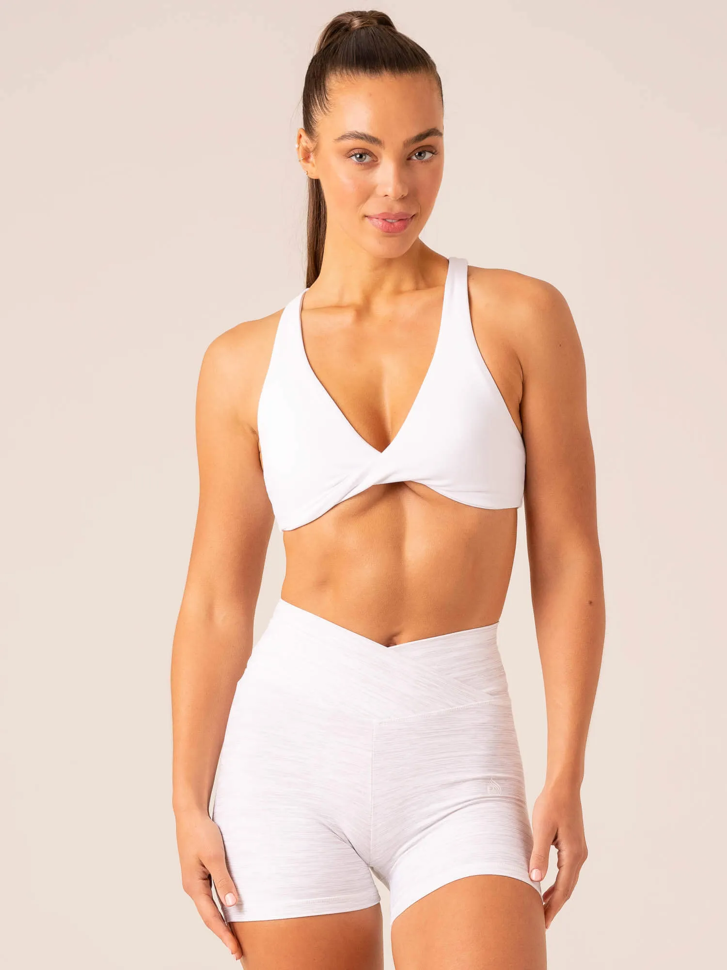 Momentum Twist Sports Bra - White Breath Wrap