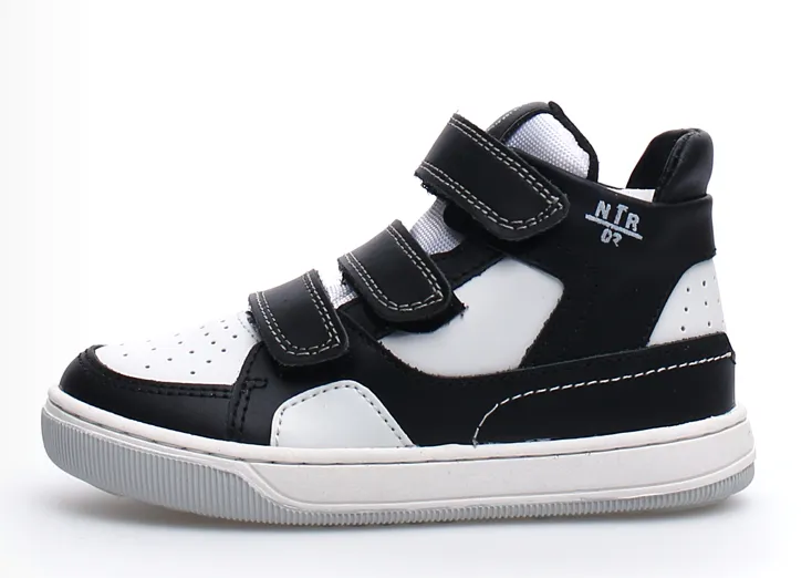 Naturino Boy's and Girl's Finnix Sneaker Shoes - Black/White weekend mode