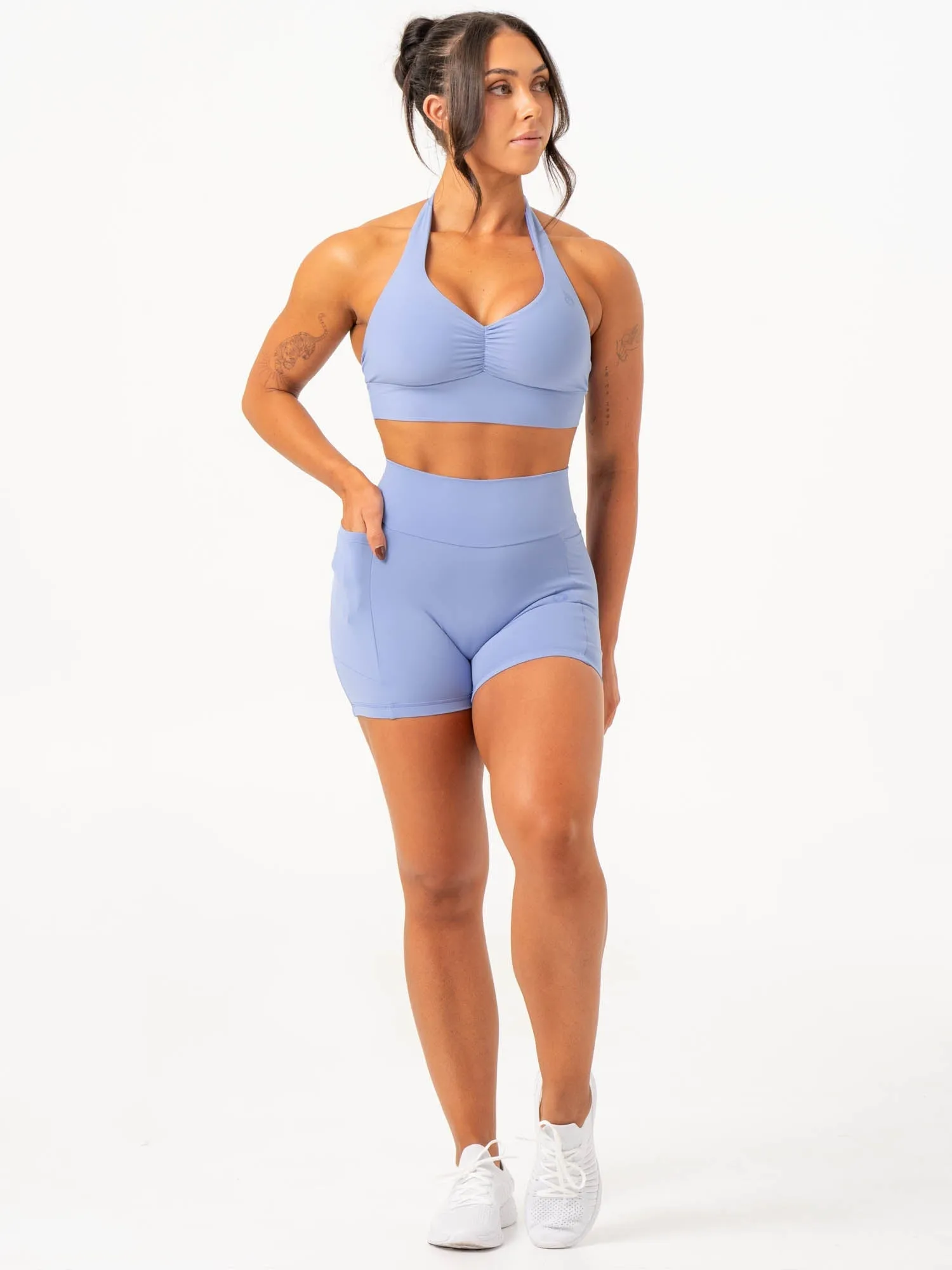 NKD V Scrunch Pocket Shorts - Dreamy Blue body heat
