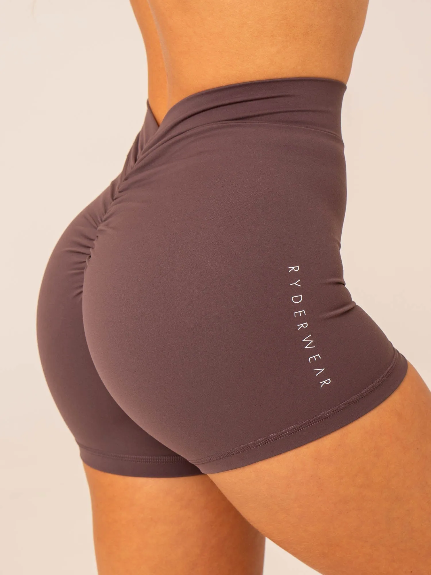 NKD V Scrunch Shorts - Plum fitness fashion