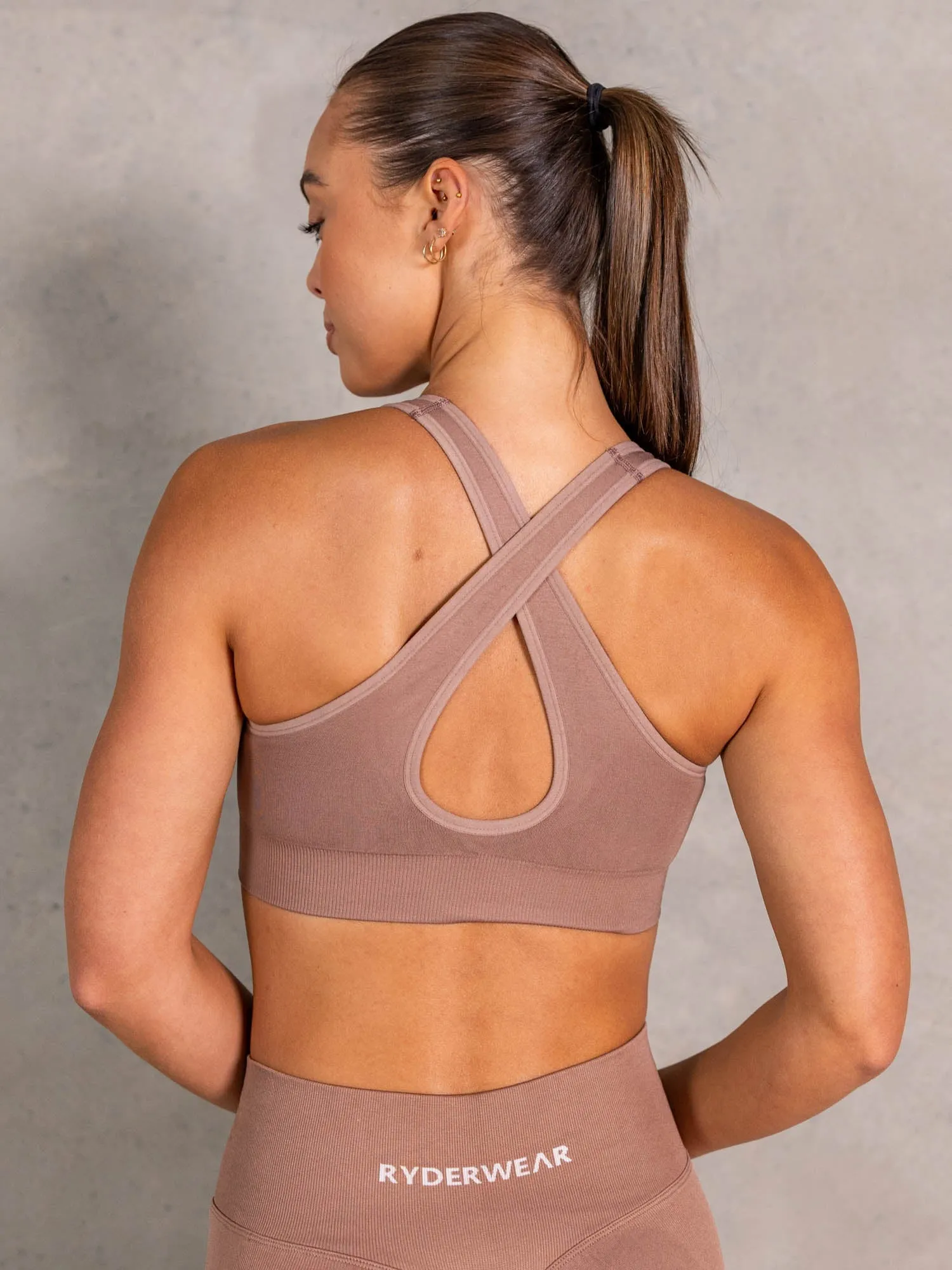 NRG Seamless Scoop Neck Sports Bra - Almond Durable Breathable