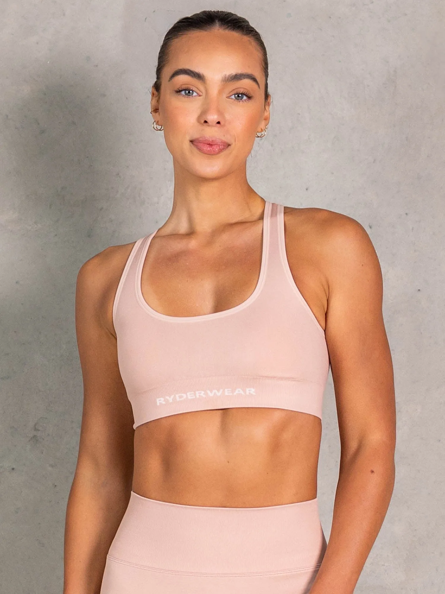 NRG Seamless Scoop Neck Sports Bra - Biscotti Wire-Free Design