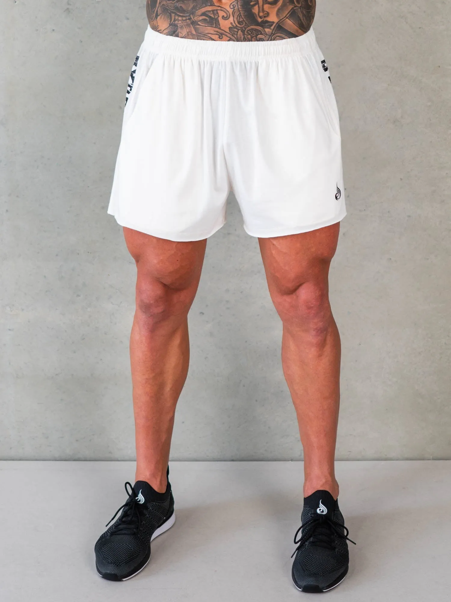 Octane Arnie Shorts - Off White summer essentials