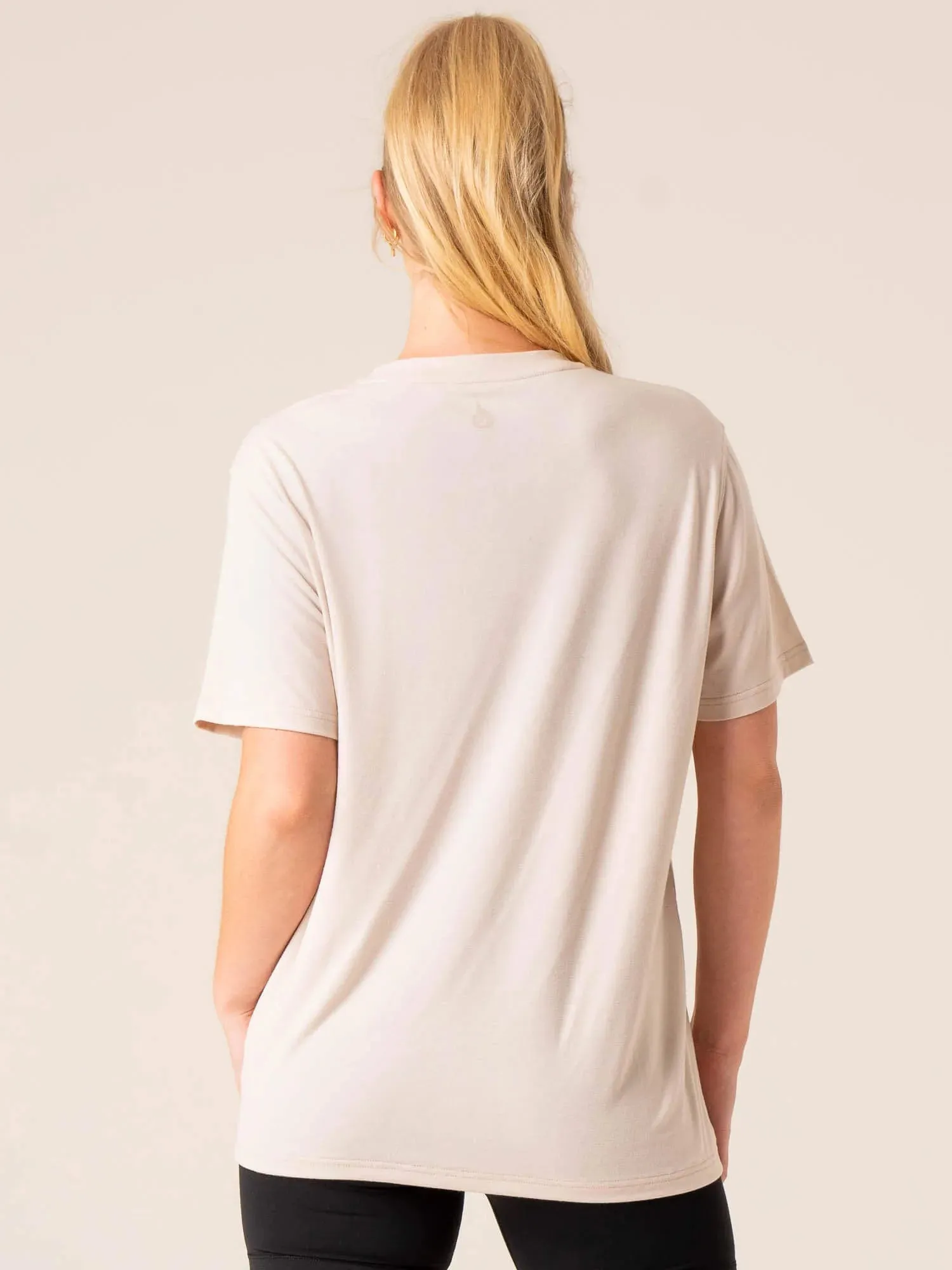 Off Side Longline T-Shirt - Chalk fashion detail