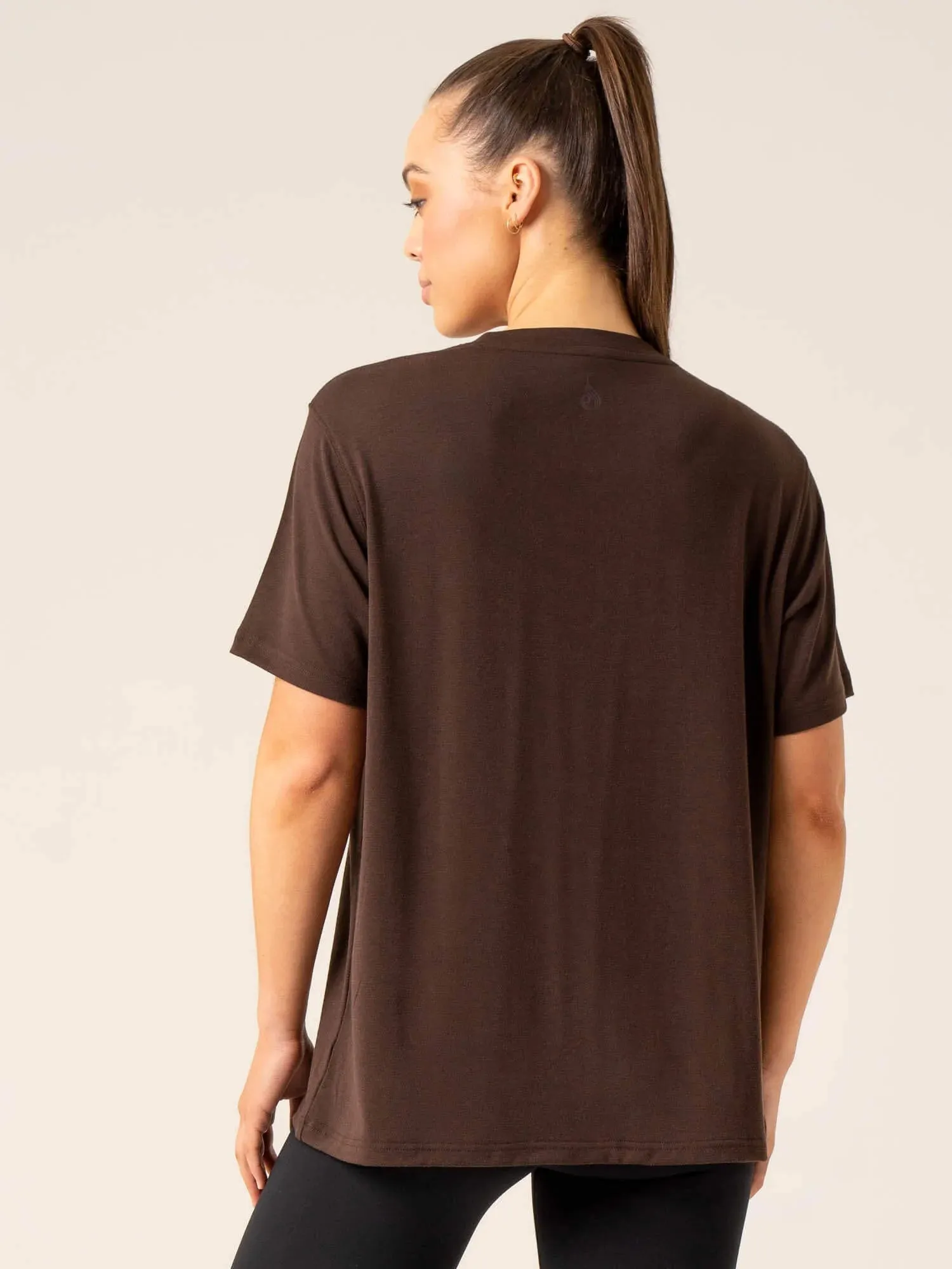 Off Side Longline T-Shirt - Chocolate youthful energy