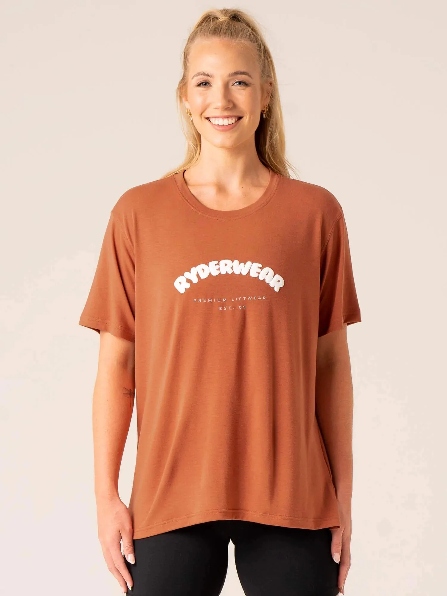 Off Side Longline T-Shirt - Mocha fitness gear