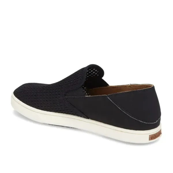 OluKai Women's Pehuea Black retreat ready