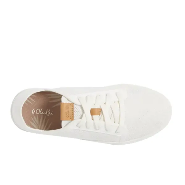 OluKai Women's Pehuea LI White/White happy soul