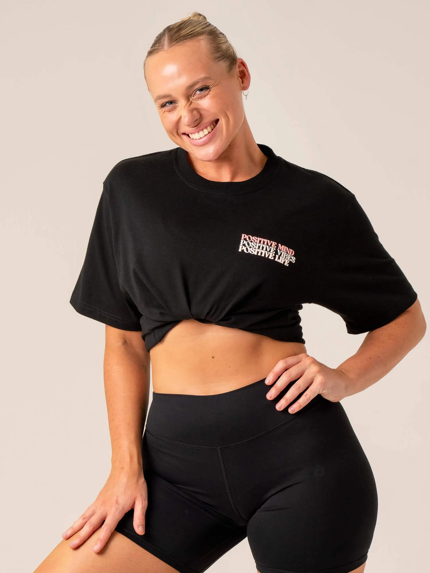 Positive Vibes T-Shirt - Black essential wear