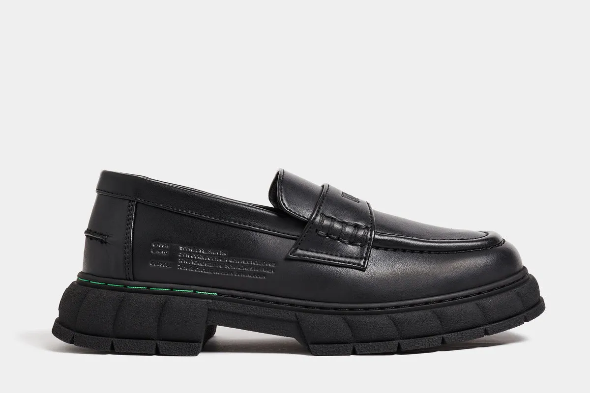 Progress Loafer in Black Apple Leather from Virn urban breeze