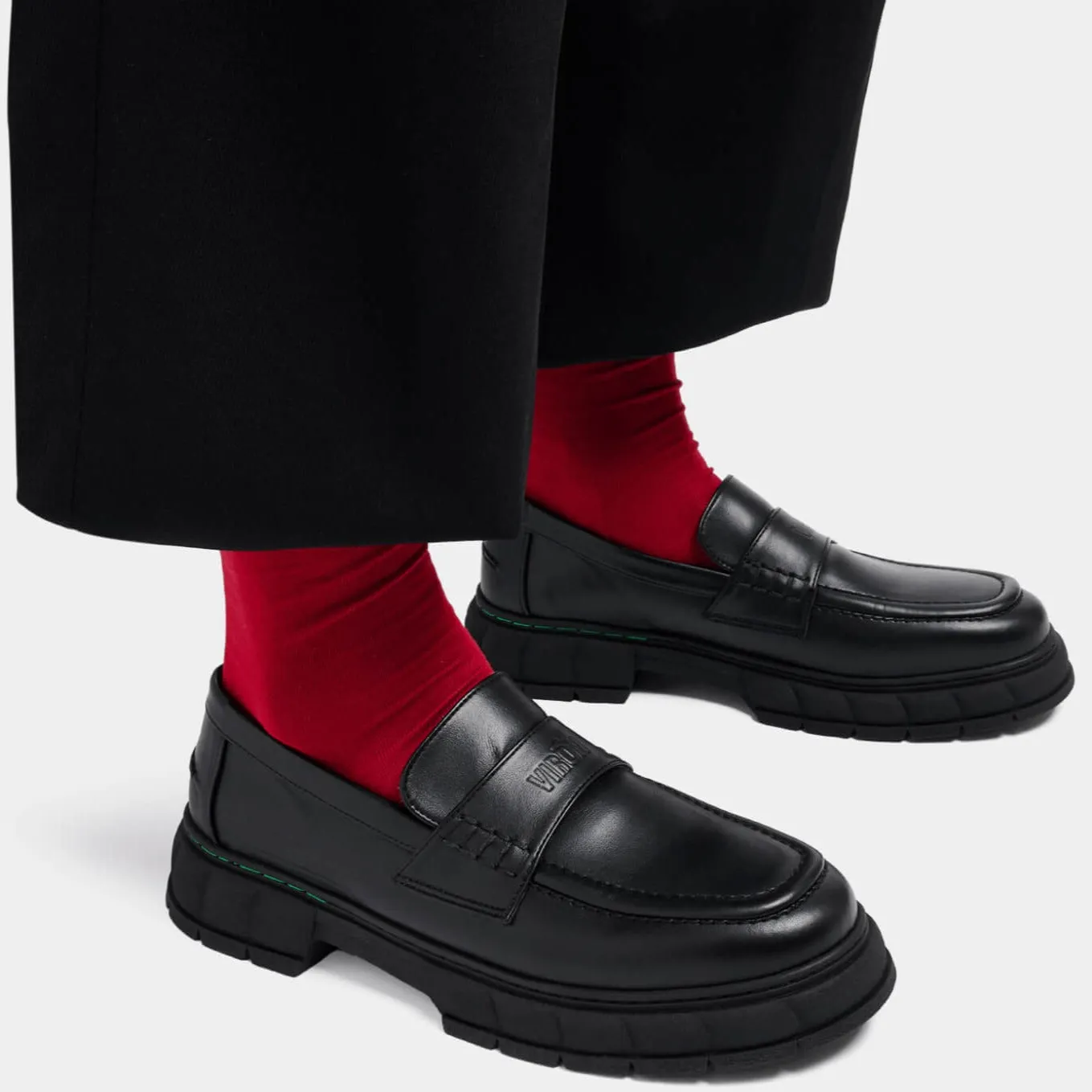 Progress Loafer in Black Apple Leather from Virn shape fine