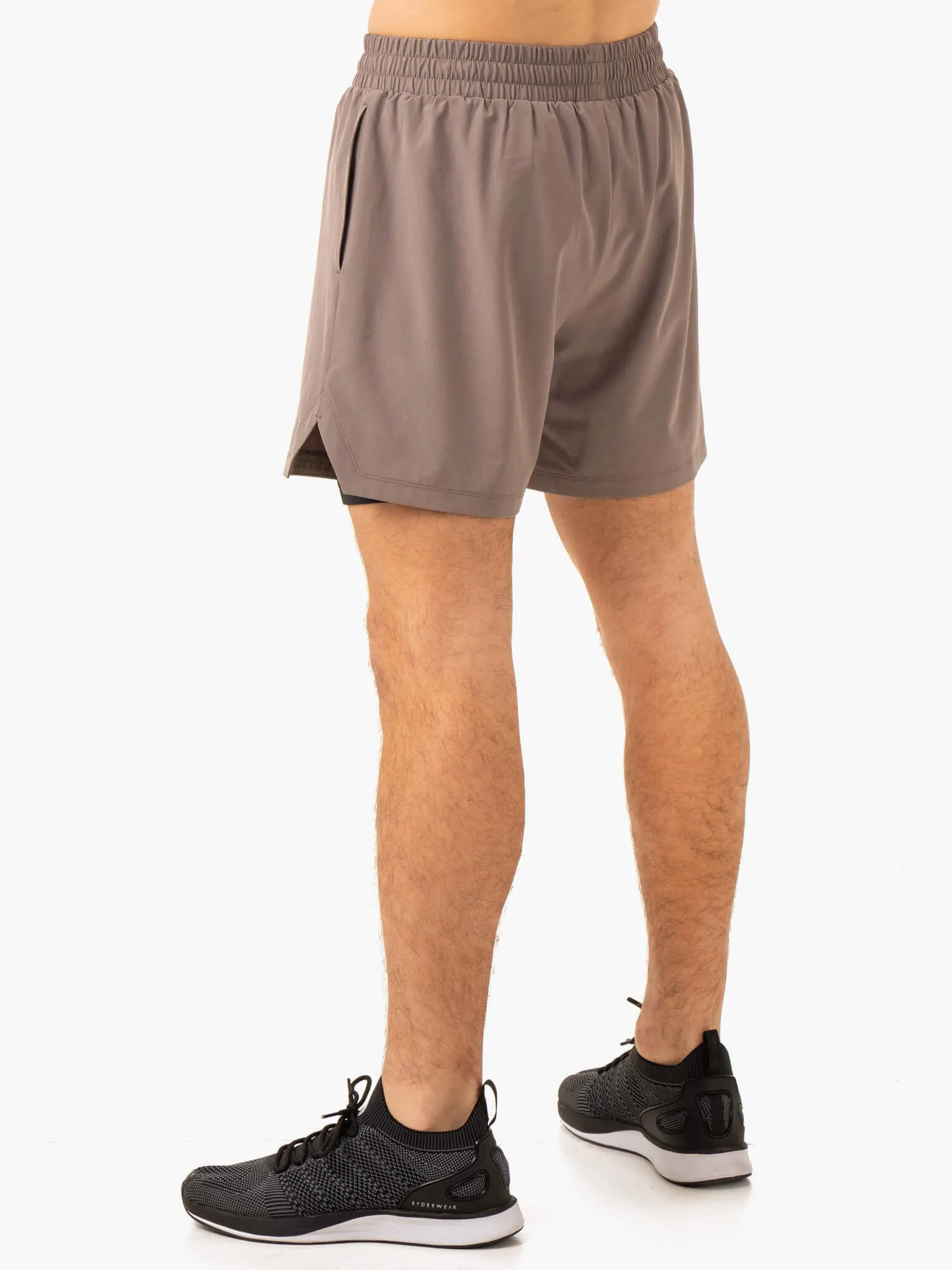 Pursuit 2 In 1 Training Shorts - Taupe winter layers