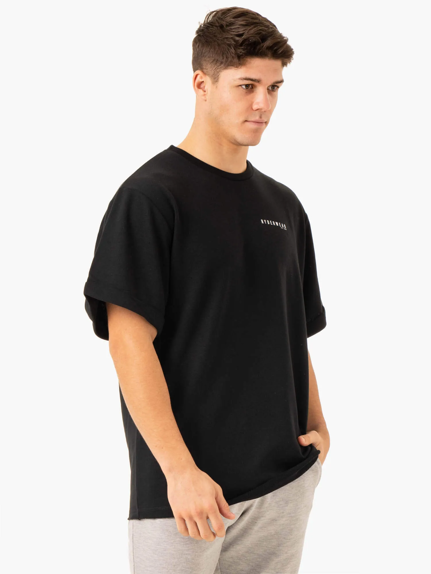 Pursuit Oversized Fleece T-Shirt - Black sporty chic