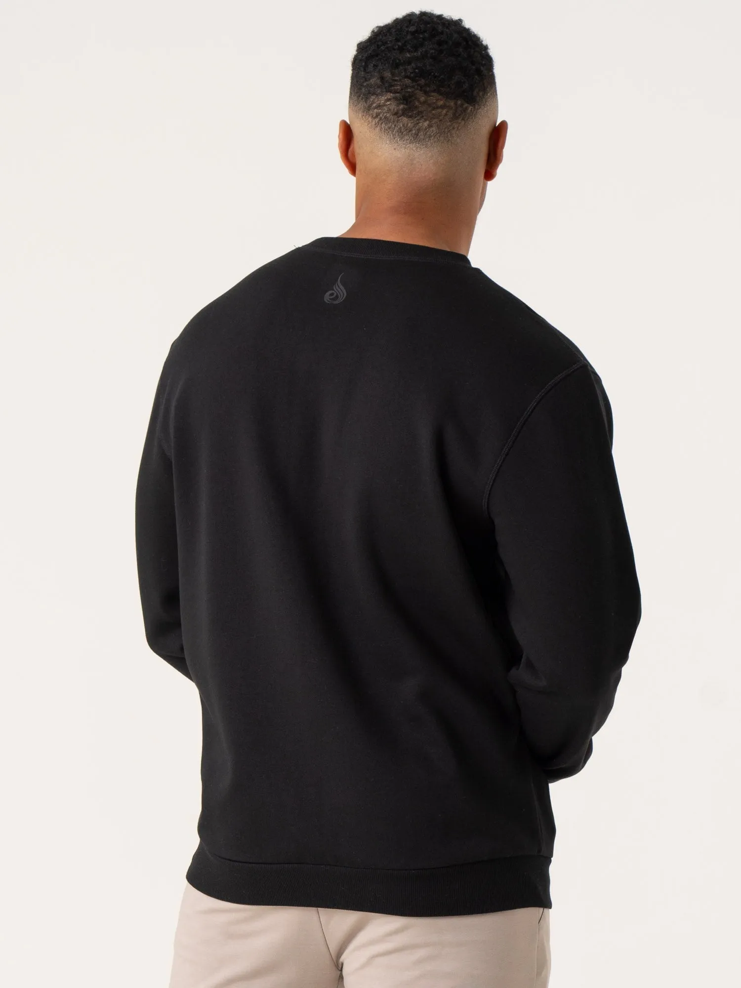Pursuit Pullover - Black classic comfort