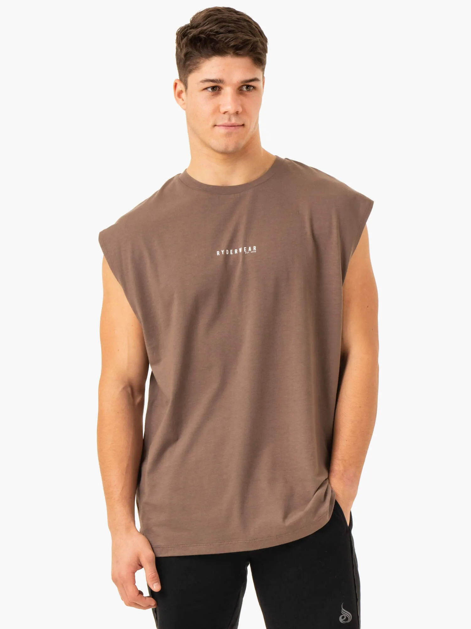Pursuit Wide Cut Tank - Taupe sport gear