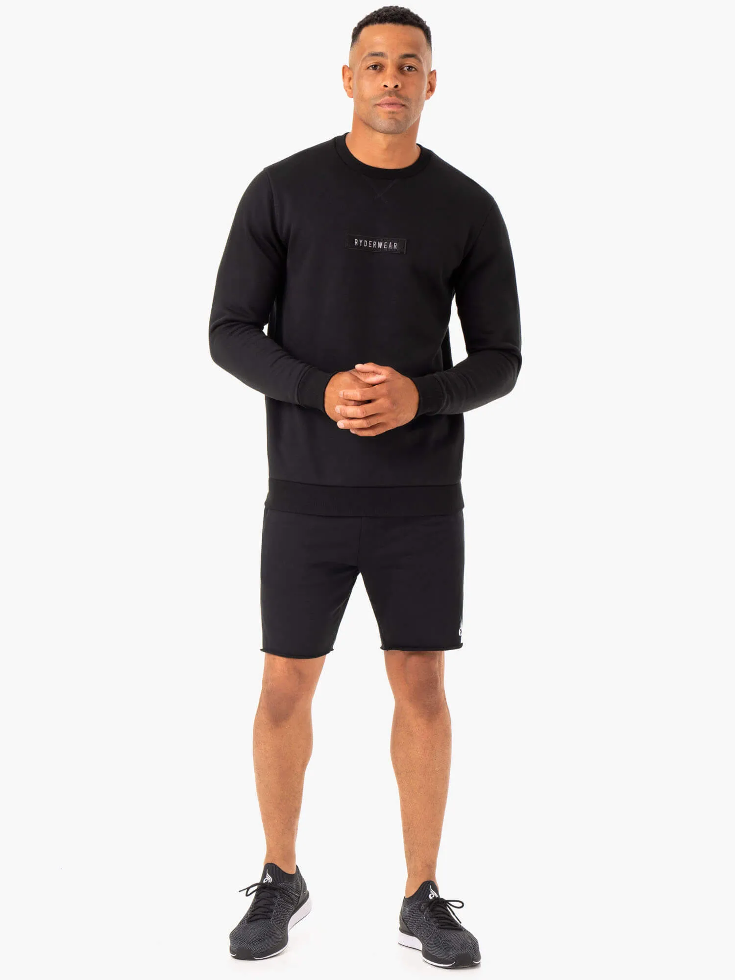 Recharge Pullover - Black casual elegance