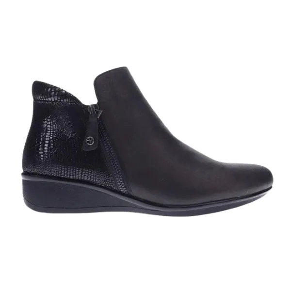 Revere Women's Damascus Bootie Wide Black wind vibe