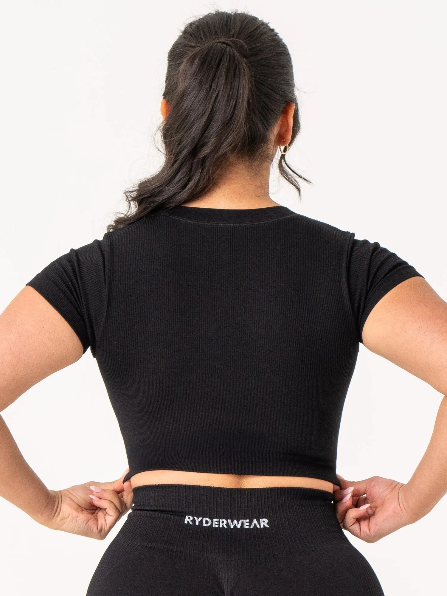 Rib Seamless T-Shirt - Black soft fabric