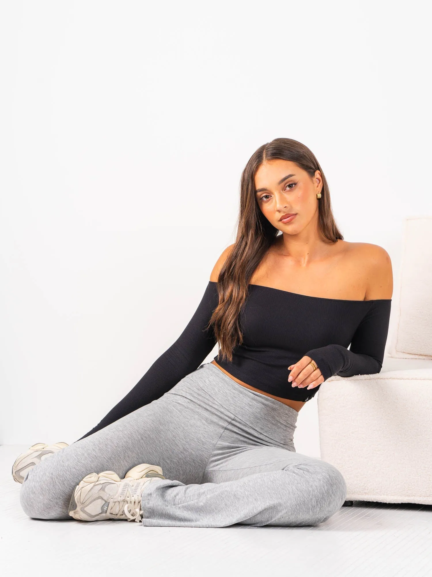 Ribbed Off Shoulder Long Sleeve Top - Black fall activewear