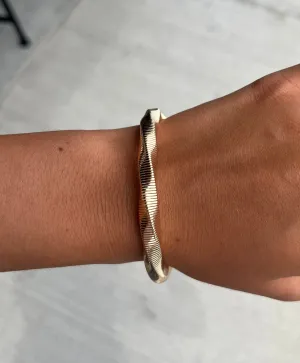 Ribbed Stretchy Bracelet vacation mode