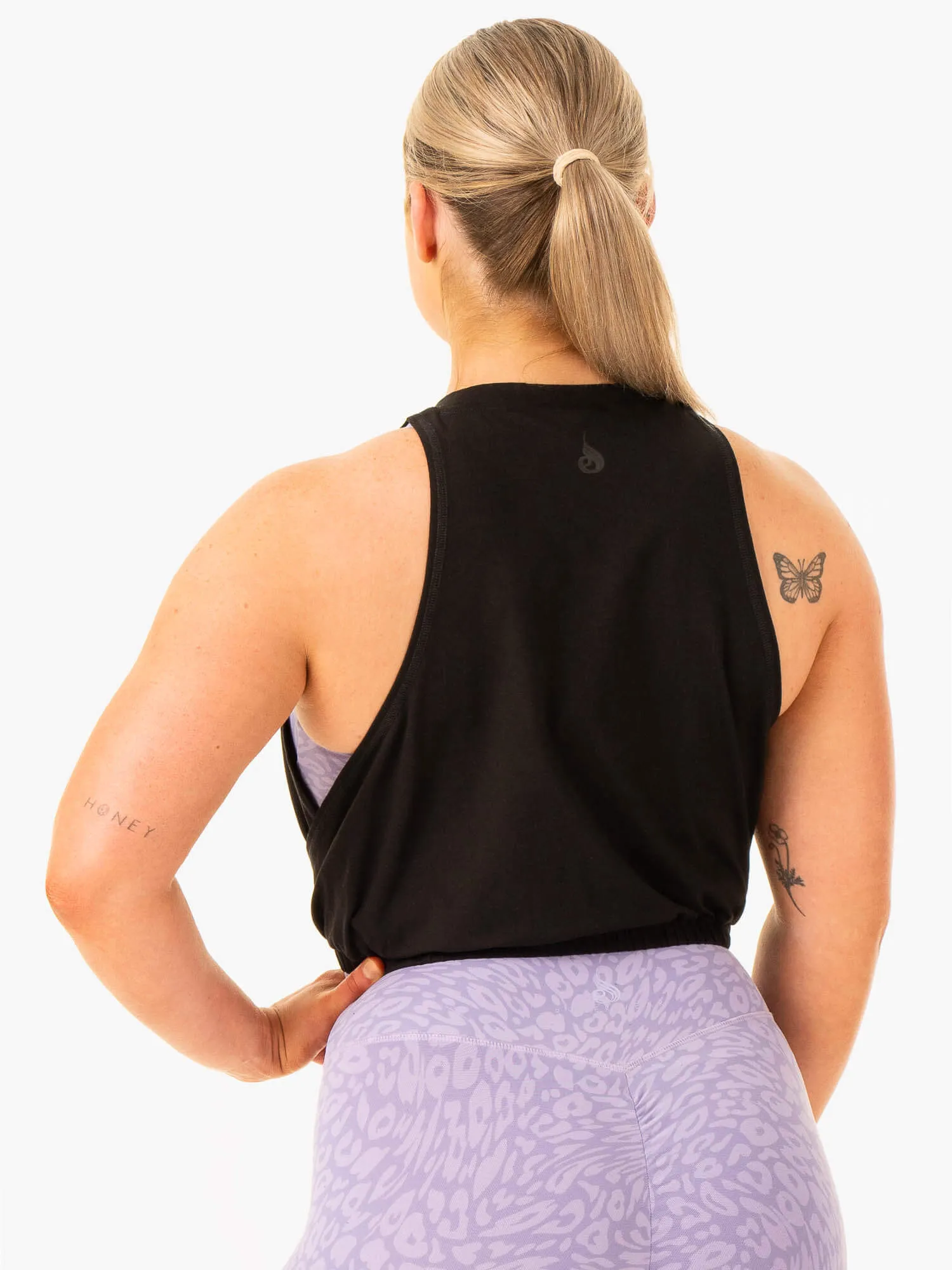 Rotation Tank - Black trendy element