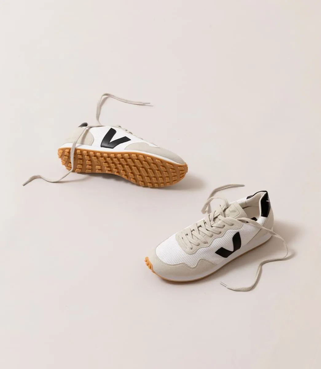 SDU Alveomesh in White Black from Veja Effortless Fit