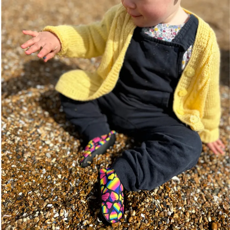 Slipfree Kid's Non Slip Shoes - Neon Hearts Cloud Mind