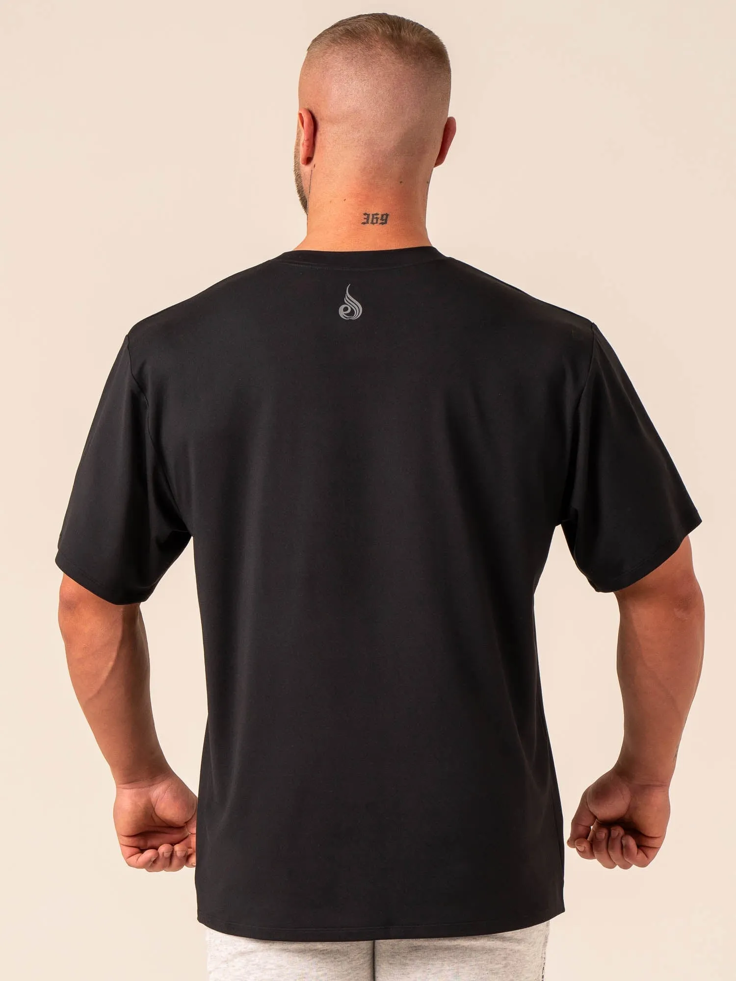 Soft Tech Oversized T-Shirt - Black casual style