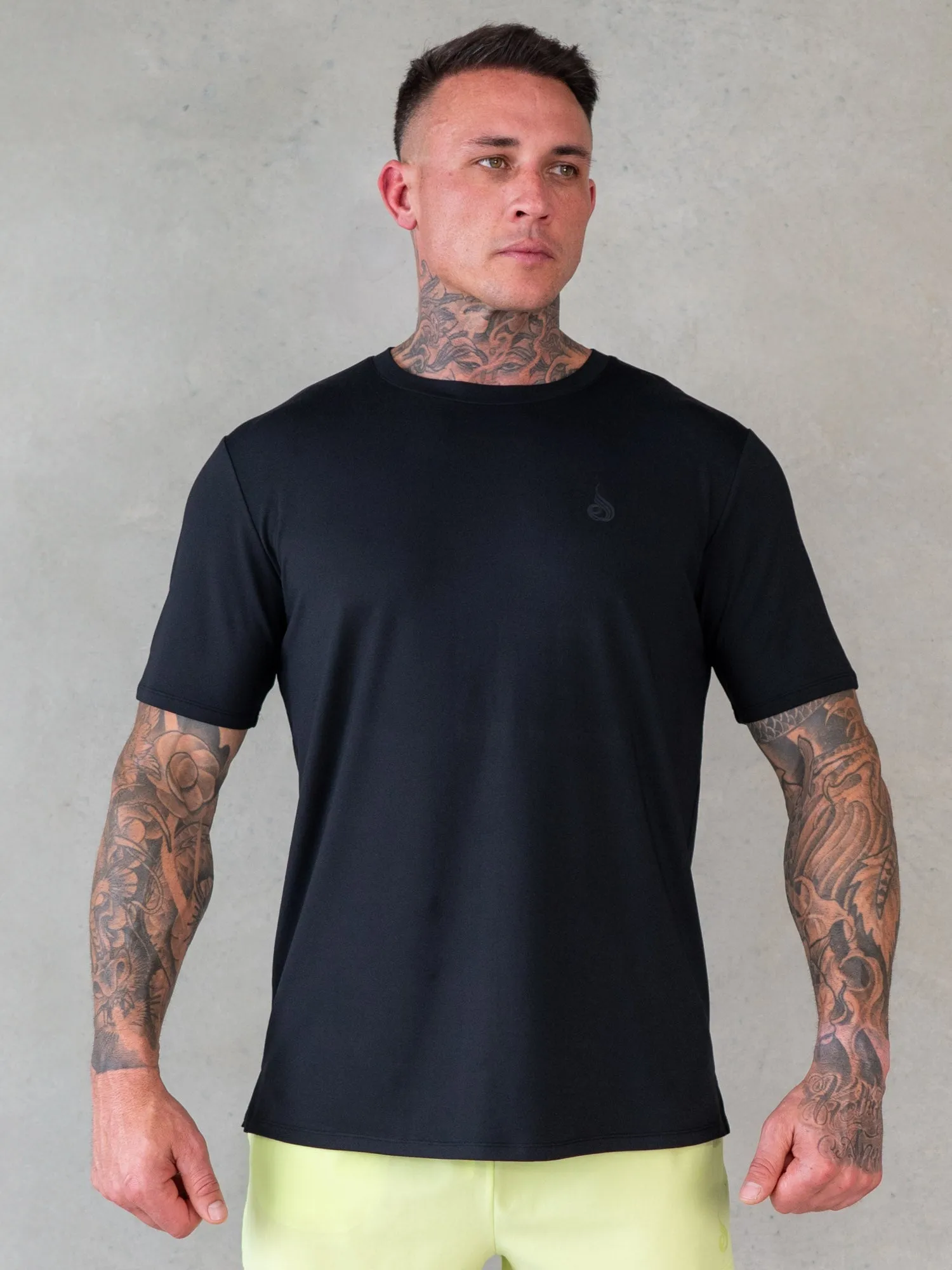 Soft Tech T-Shirt - Black spring colors