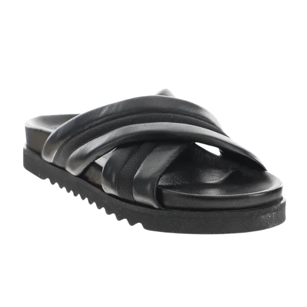 Sovella Women's Coty Black everyday go