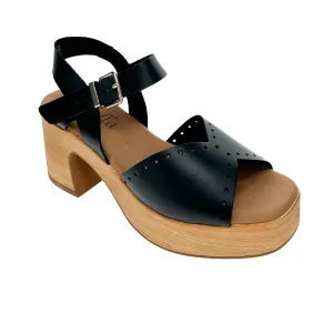 Sovella Women's Lucia Black street style