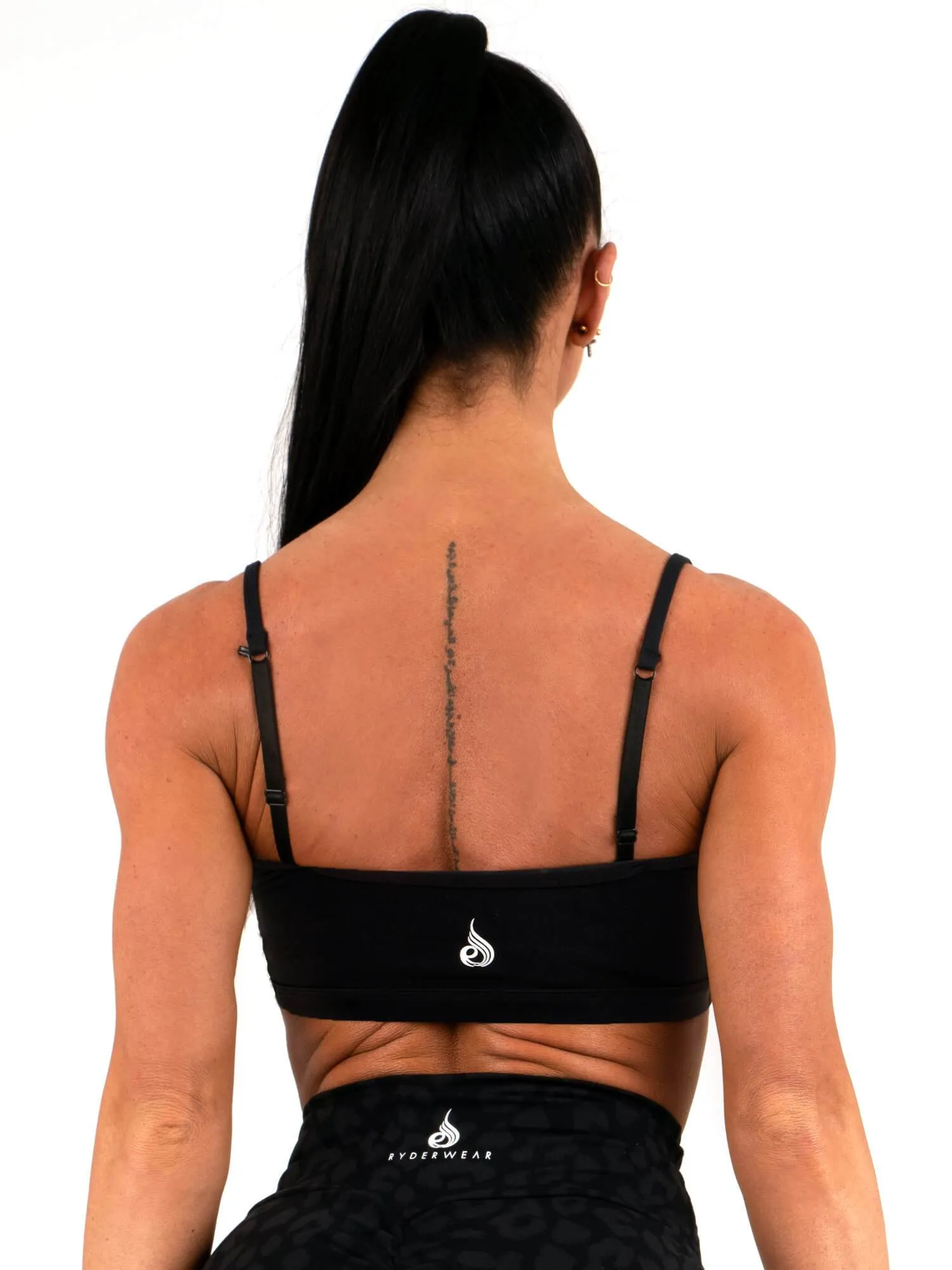 Staples Sports Bra - Black Sport Essential
