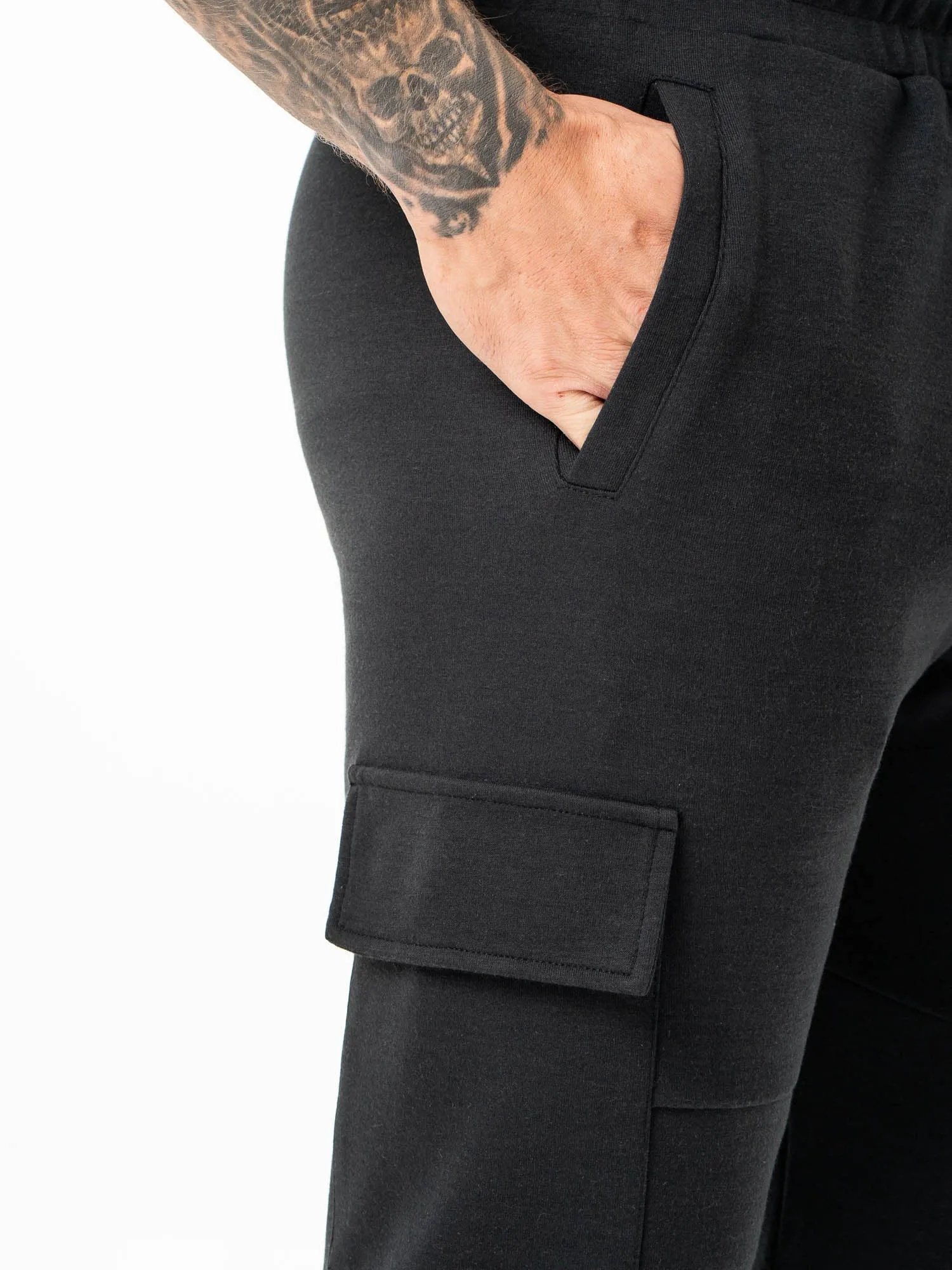 Tech Cargo Pant - Black Wind Protection