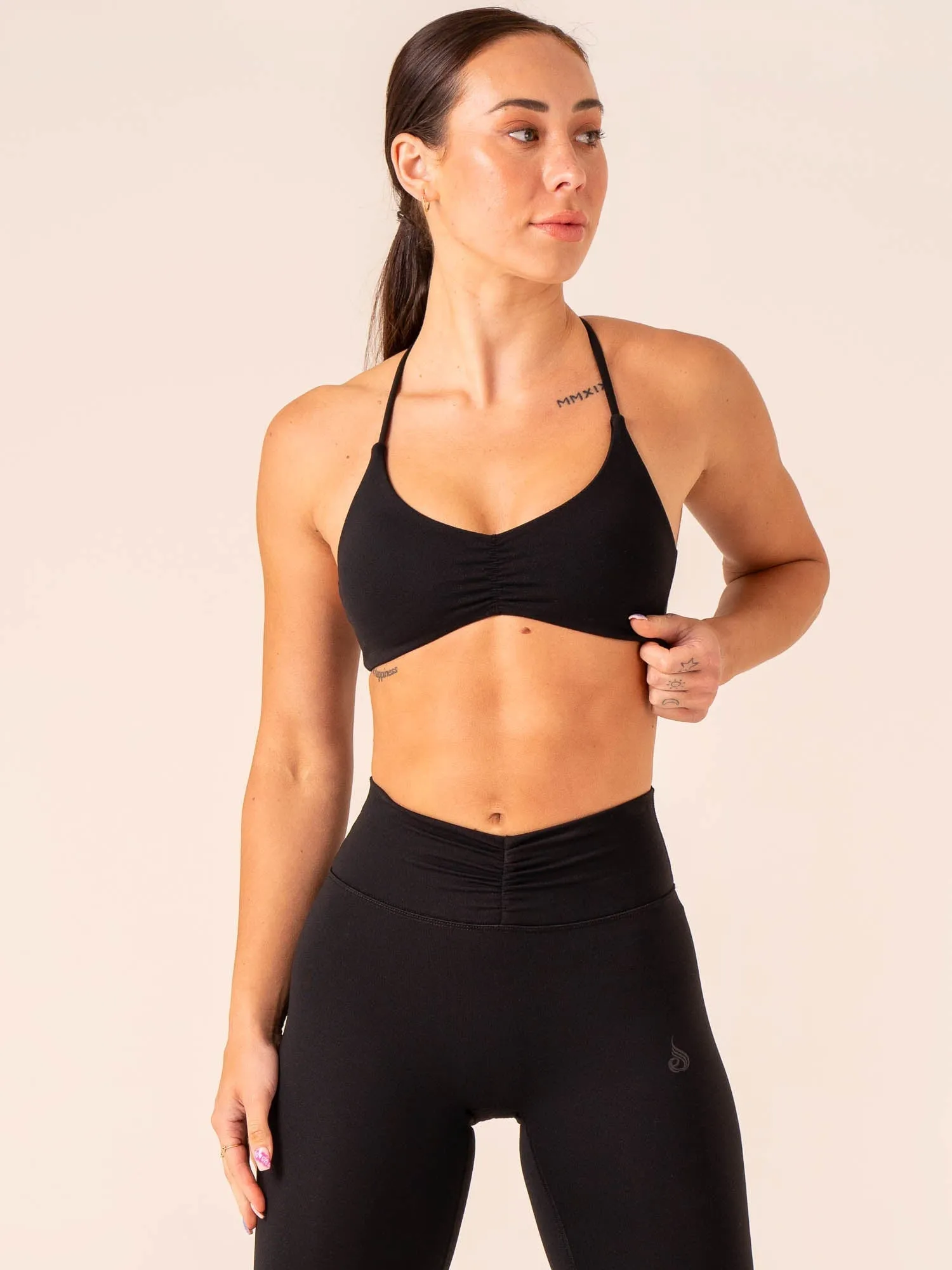 Tempo Sports Bra - Black Stable Coverage