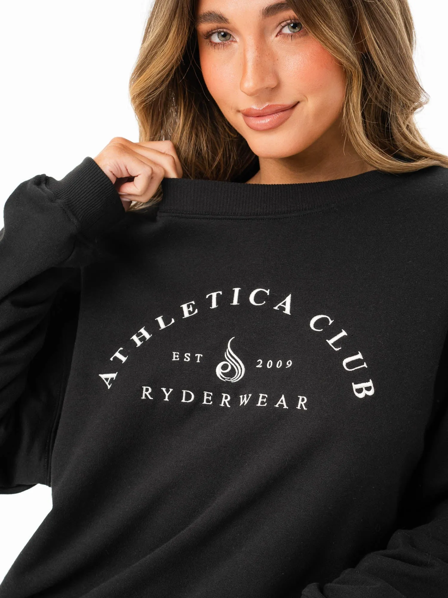 Tempo Sweater - Black simple elegant