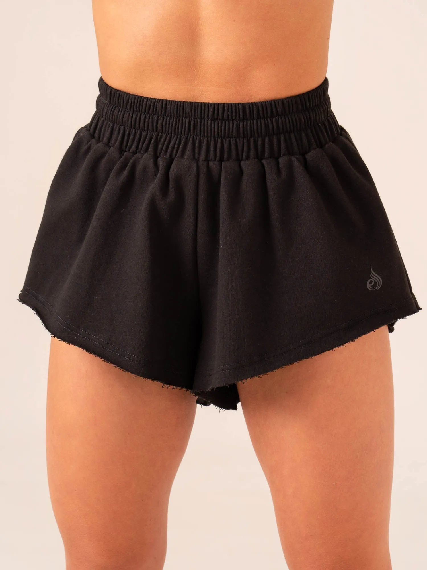 Tempo Track Short - Black sporty colors