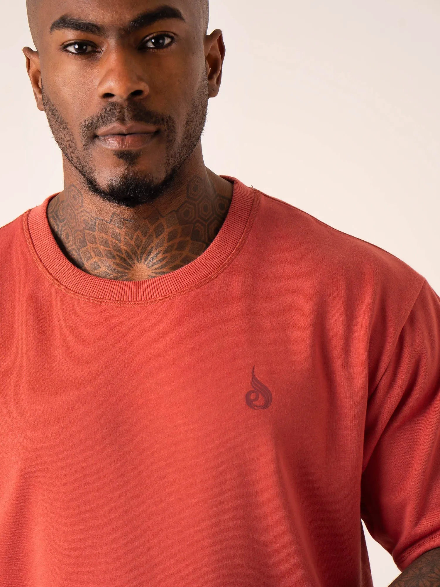 Throwback Oversized Fleece T-Shirt - Dusty Red sports fan