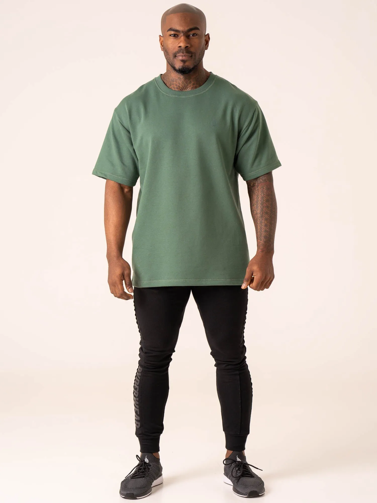 Throwback Oversized Fleece T-Shirt - Fern Green party outfit