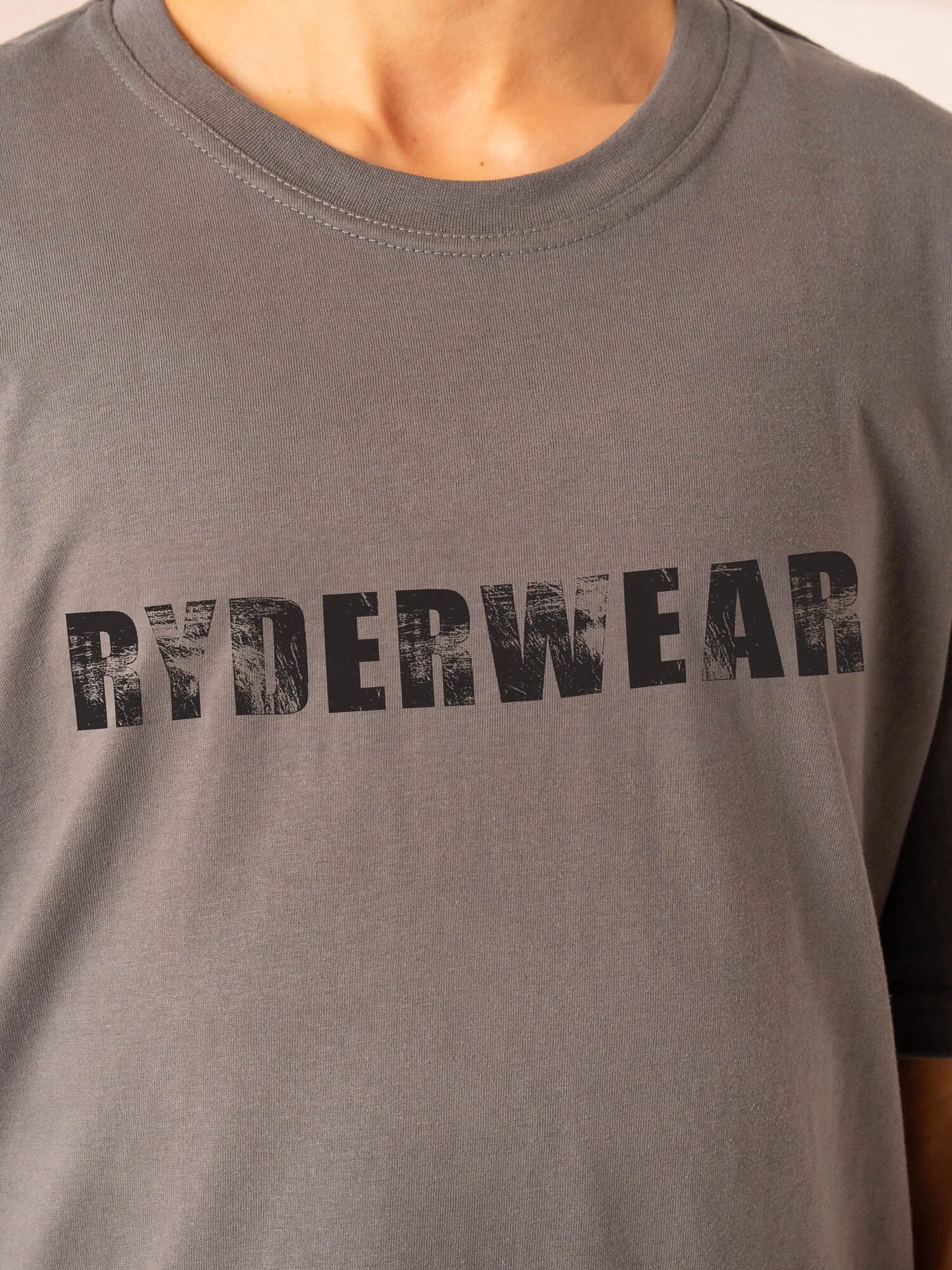 Training T-Shirt - Charcoal fashion basics