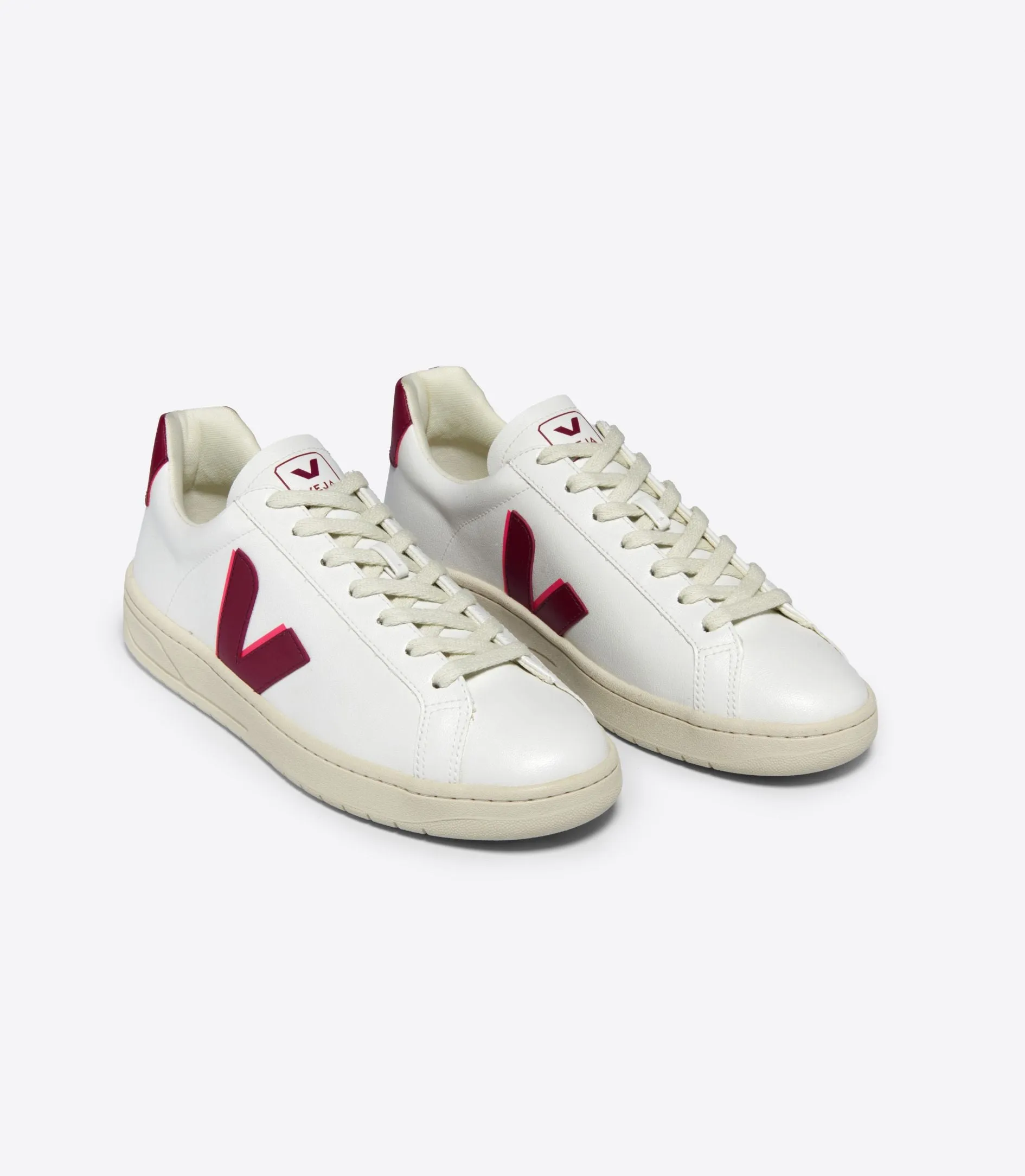 Urca CWL in Marsala Rose Fluo from Veja Core Motion