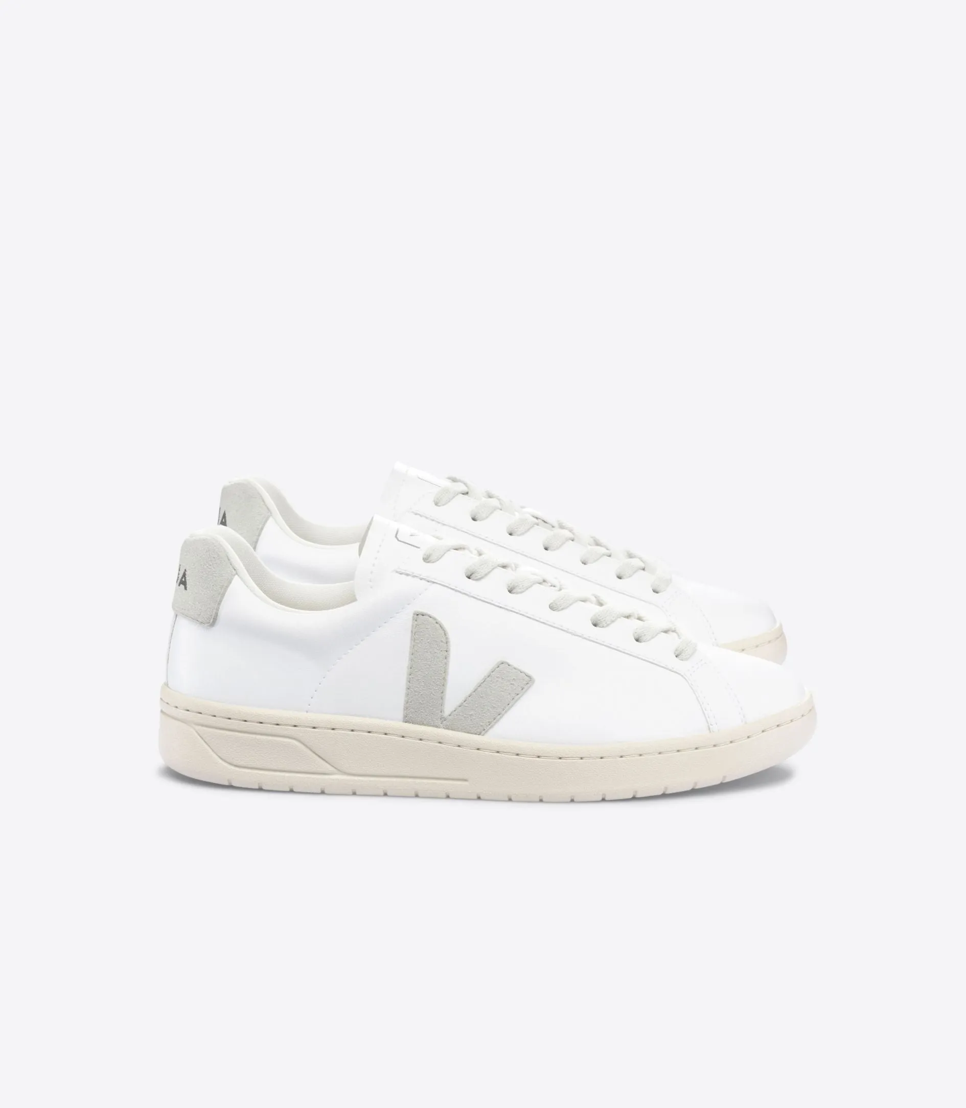 Urca CWL in White Natural from Veja Layered Fit