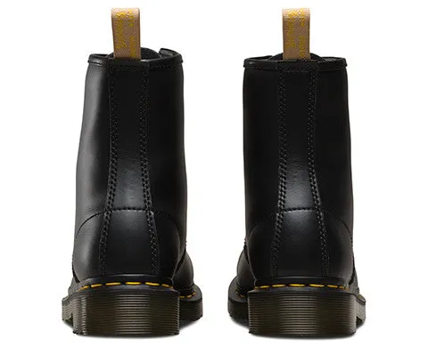 Vegan 1460 Boot in Black from Dr. Martens speed look